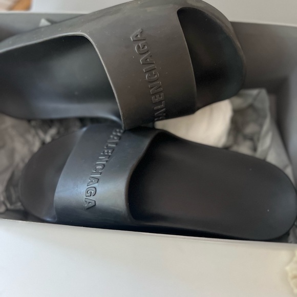 Used great condition BALENCIAGA  Rubber Platform Slides - Picture 4 of 7